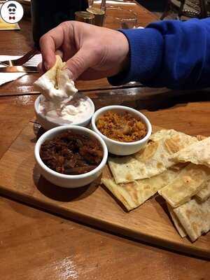 The White Elephant On Barkly