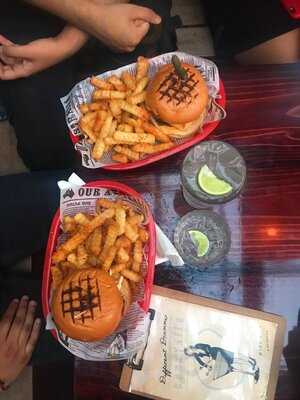 Different Drummer Bar