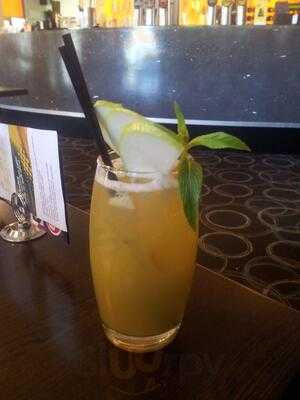 Cbar  - Chamberlain Hotel