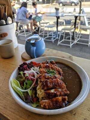 Kuu Cafe + Japanese Kitches