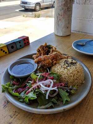 Kuu Cafe + Japanese Kitches