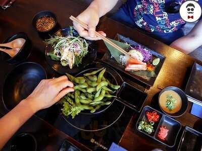 Momo Sukiyaki & Shabu Shabu