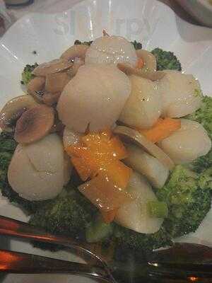 Dragon Boat Restaurant