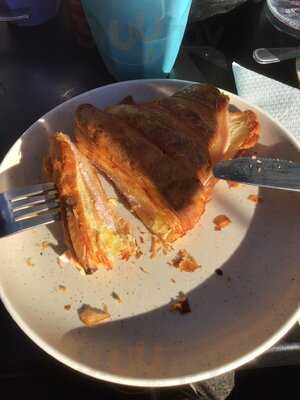 Ampersand Cafe & Bookstore