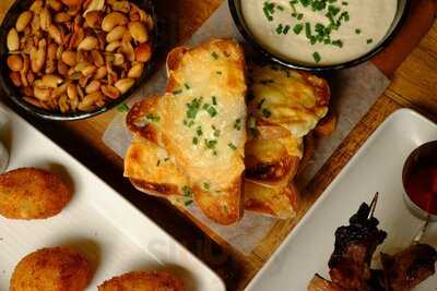 Alibi Kitchen And Bar