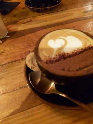 Contact Bar & Kitchen