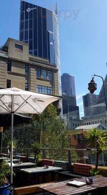 Sahara Restaurant And Bar