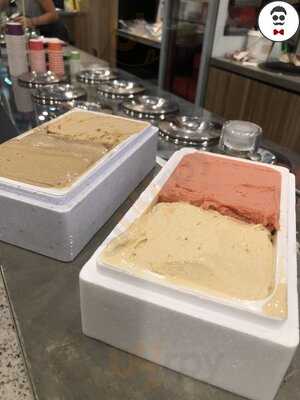 Lavezzi Gelateria