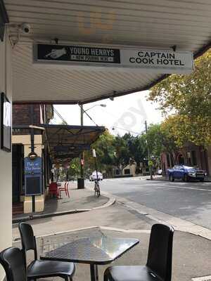 Captain Cook Hotel