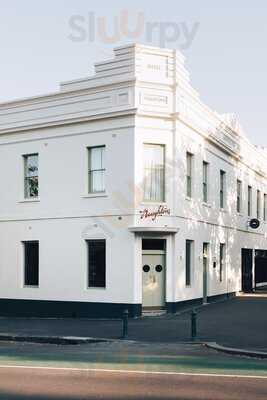 Naughtons Hotel