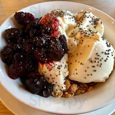 Queenie's Restaurant & Cafe