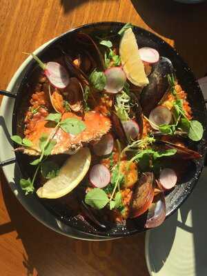 The Montague 1869 - Neighbourhood Eatery