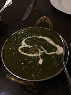 Le Taj Fine Indian Food