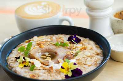 Noughts & Crosses Cafe