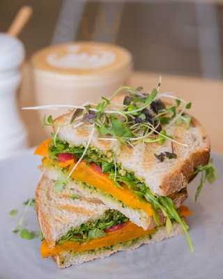 Noughts & Crosses Cafe