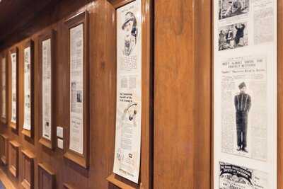 Vic’s Bar & Pool Room