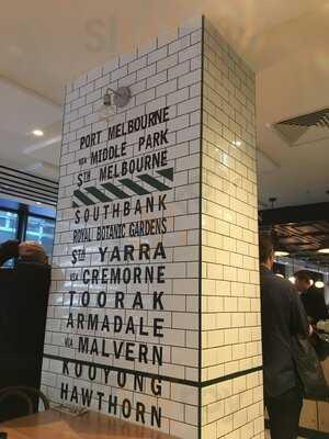 The Common Kitchen & Bar