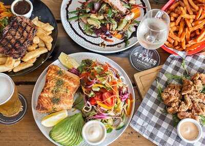 The Lord Raglan Hotel