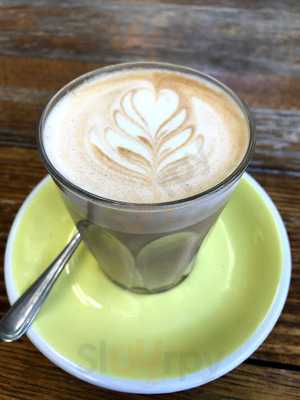 Broad Bean Organic Grocer