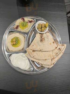 Arabesque Restaurant And Lounge