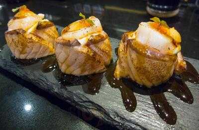 Sushi Hotaru Sake Bar