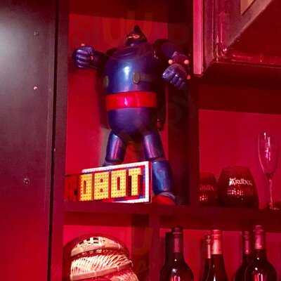 Robot Bar