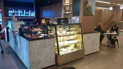 Cafe Crema On Swanston