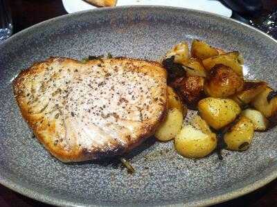 La Camera Restaurant & Bar