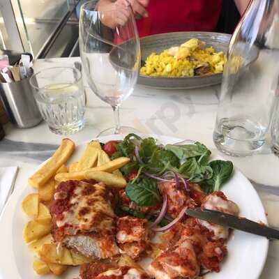 La Camera Restaurant & Bar