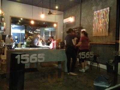 1565 Restaurant
