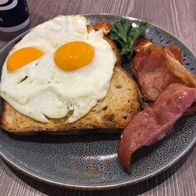 The Establishment Cafe