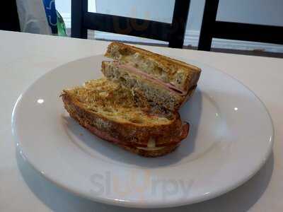 Oliver's Patiserie And Boulangerie