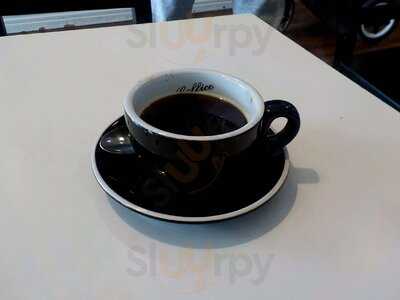 Oliver's Patiserie And Boulangerie