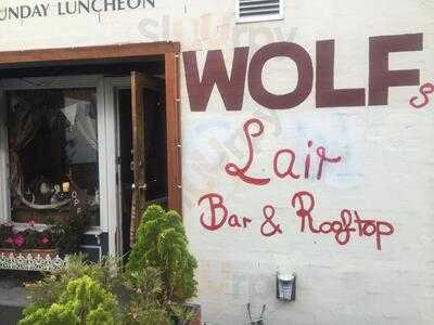 Wolf's Lair Drinking Haus And Treetop