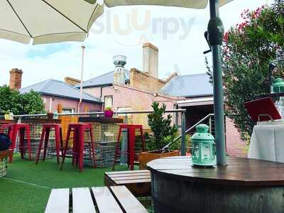 Wolf's Lair Drinking Haus And Treetop