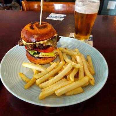 Abbotts Hotel Waterloo