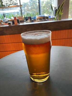 Hightail Bar & Grill