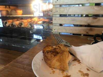 Patisserie Petunia Bakery And Cafe