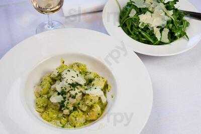 Young Alfred Restaurant