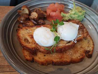 Middle Street Food And Coffee