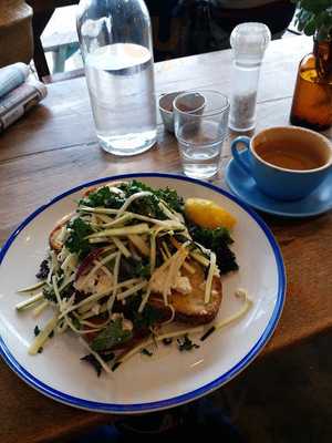 Middle Street Food And Coffee