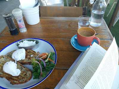 Middle Street Food And Coffee