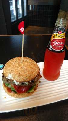 Nando's World Square