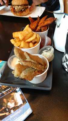 Nando's World Square