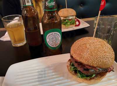 Nando's World Square