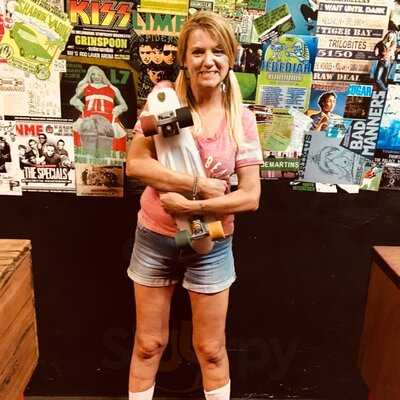 Moshpit Small Rock’n’roll Bar