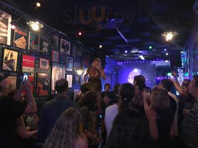 Moshpit Small Rock’n’roll Bar