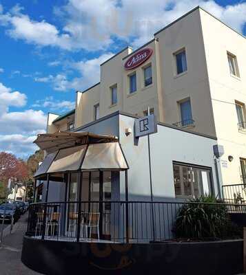 Terra Cotta Roasters