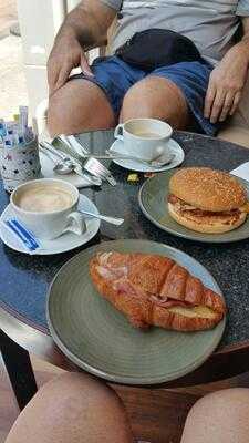 Country Bred On Lonsdale