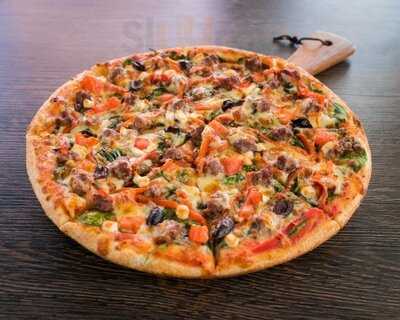 Carlton Pizzeria Bar & Restaurant